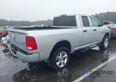 2018 Ram 1500 Express 4X4 6'4 Box z USA, uszkodzony, nr VIN 1C6RR7FTXJS309933